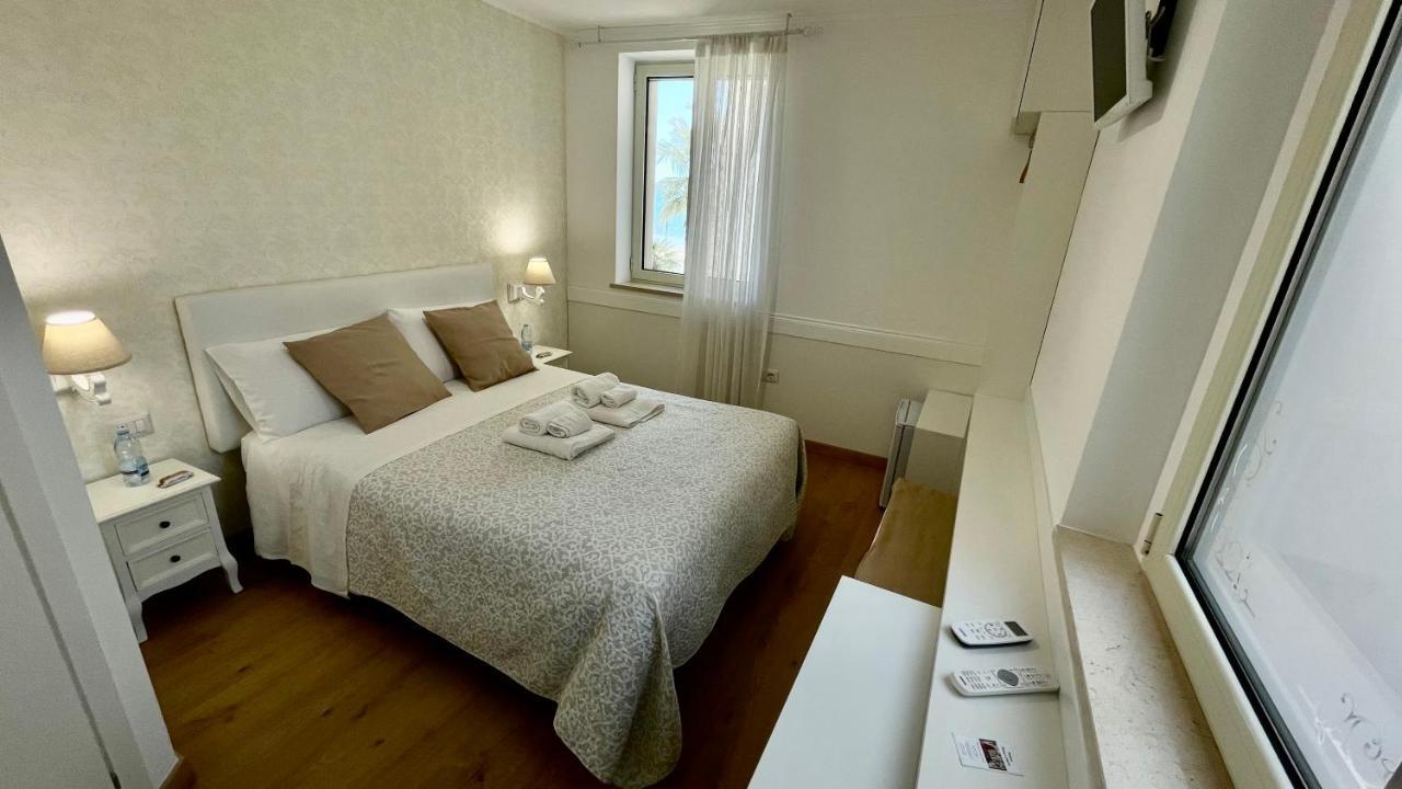 Hotel Domus Bianca Lancia Manfredonia Esterno foto